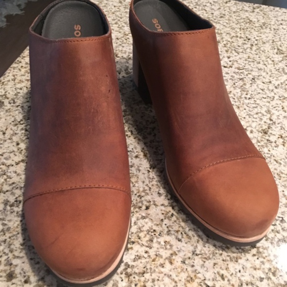 Sorel Addington Leather Backless Mules Clogs NEW